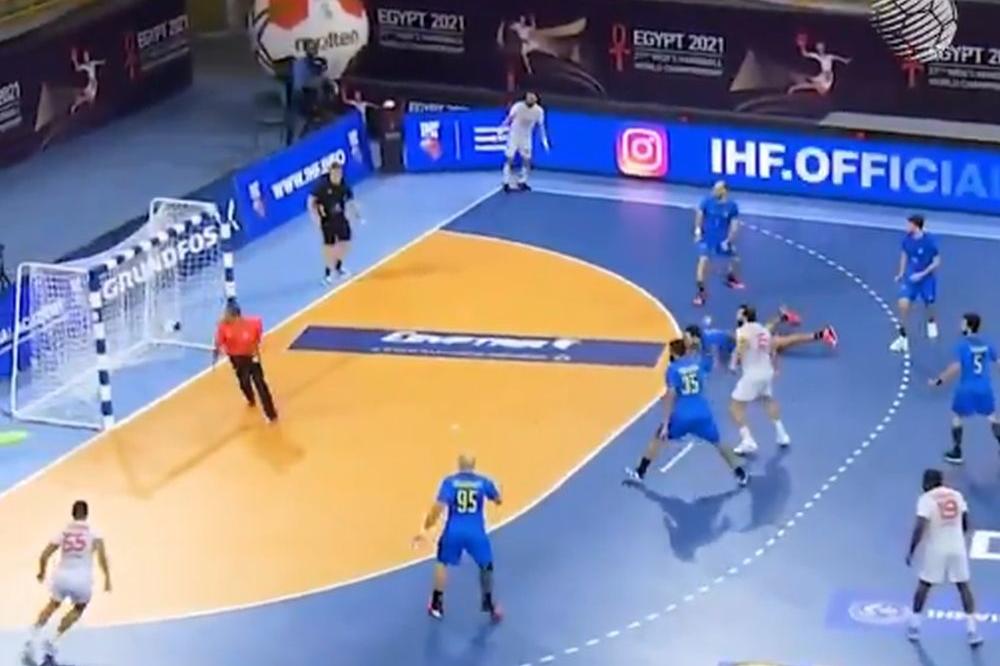 KAKVA DRAMA U POSLEDNJOJ SEKUNDI NA SVETSKOM PRVENSTVU: VAR odlučio ko ide u drugu fazu! (VIDEO)