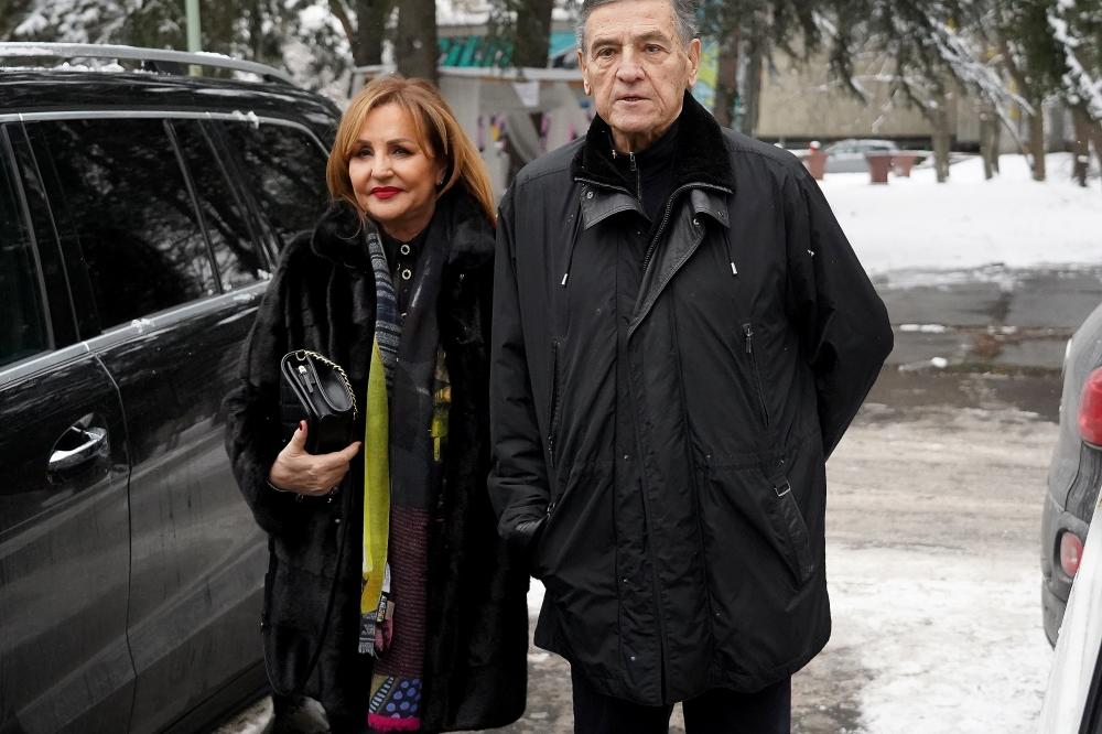 ANA BEKUTA NA NASTUP STIGLA ALI BEZ MRKE?