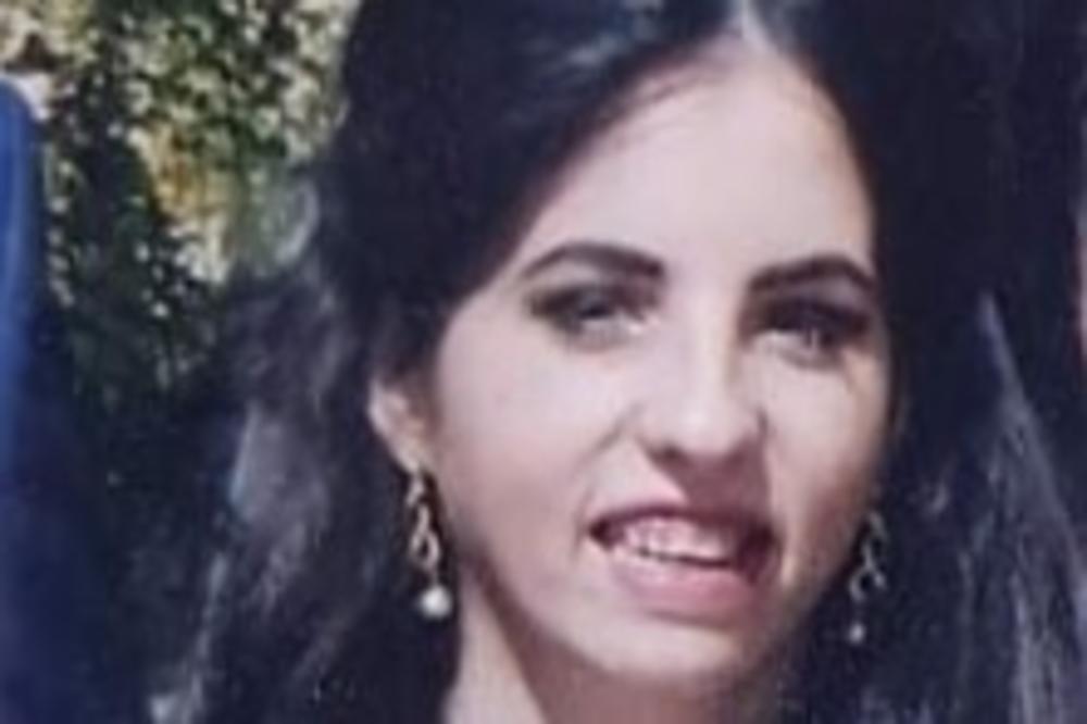 VALENTINA (27) IZ KRALJEVA IZAŠLA DA SE PROŠETA I NIJE SE VRATILA: Ako je vidite SMESTA ZOVITE POLICIJU! (FOTO)