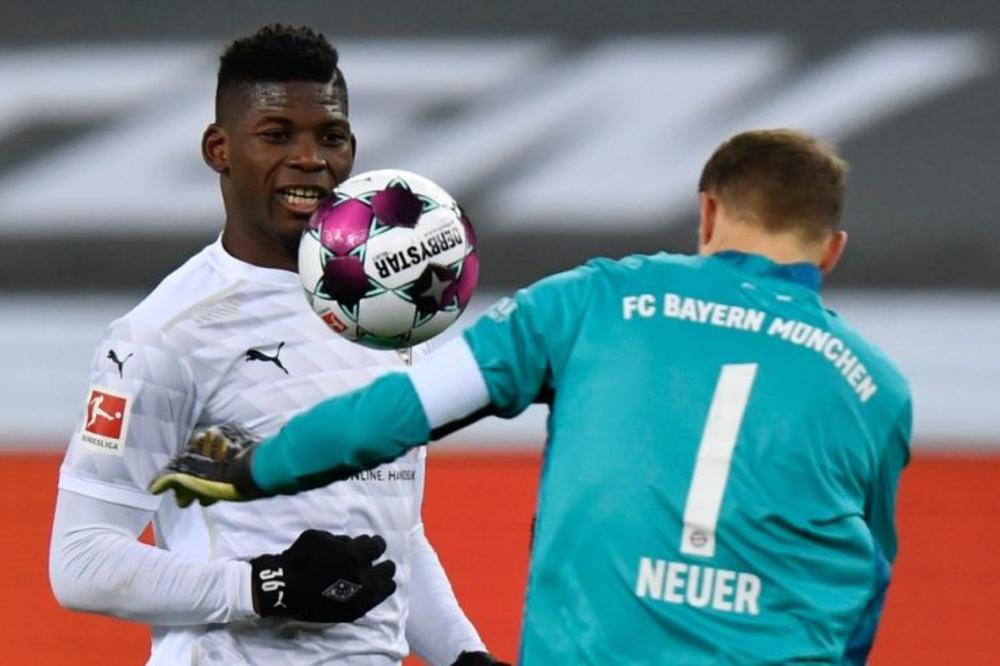 ZVEZDA BUNDESLIGE UHVAĆENA NA KORONA ŽURCI SA JOŠ 23 OSOBE U ZABRANJENO VREME: Klub ga je odmah odstranio iz tima!