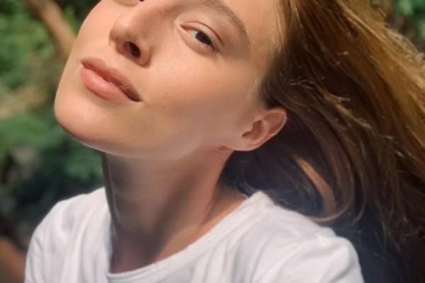 OVO JE ROĐENA SESTRA MILENE RADULOVIĆ: Kao da su BLIZNAKINJE, ne zna se koja je lepša od koje! (FOTO)