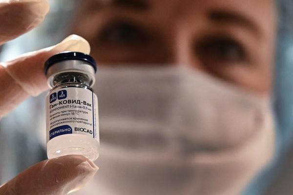 RUSIJA: Počinje vakcinacija EpiVakKoronom, poznato i od KADA!