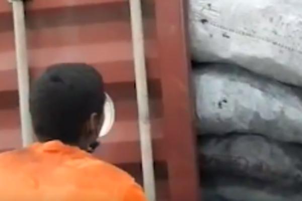 PALI SA VIŠE OD 2 TONE KOKAINA: Velika akcija španske policije, pronašli drogu na neverovatnom mestu (VIDEO)