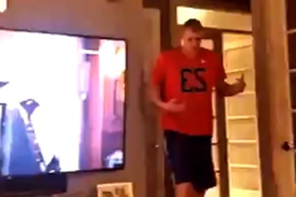 JOKIĆ ZASVIRAO I HARMONIKU: Nikola briljira i kad se veseli uz srpske pesme! (VIDEO)