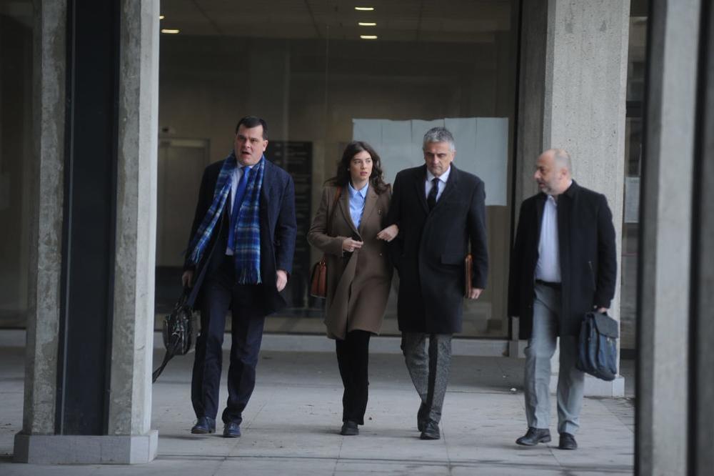 ZAVRŠENO SASLUŠANJE IVE ILINČIĆ, POSLE VIŠE OD TRI SATA: Njen advokat stao pred medije sa JAKOM porukom!