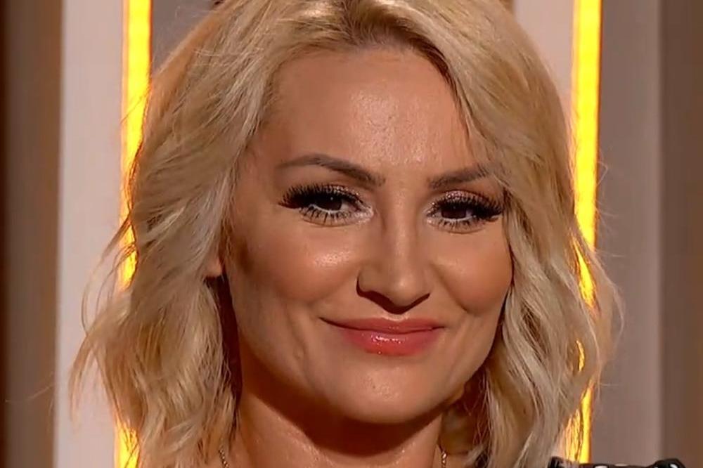 AUU, KAKAV HIT! GOCA TRŽAN SRELA DEJANA SAVIĆEVIĆA NA NUDISTIČKOJ PLAŽI: Njegova reakcija je bila GENIJALNA!