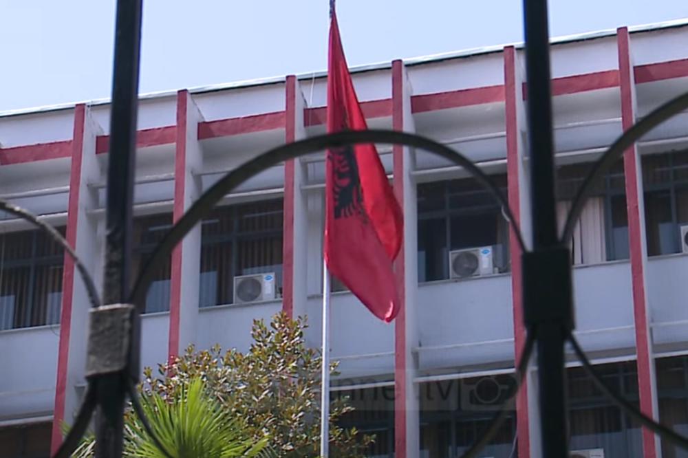 PREDSEDNIK CENTRALNE IZBORNE KOMISIJE U ALBANIJI SAOPŠTIO: Oni koji su zaraženi koronom neće moći da glasaju!