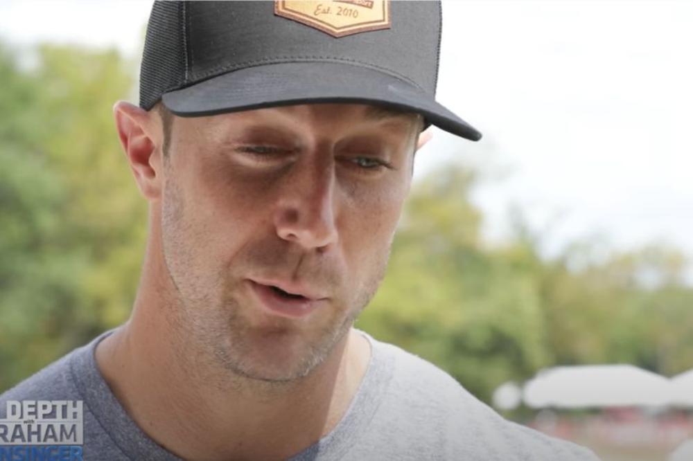 SRPSKI KRST DA SE ZNA KO SU MU PRECI: NFL kvoterbek nosi na leđima sećanje na pradedu!