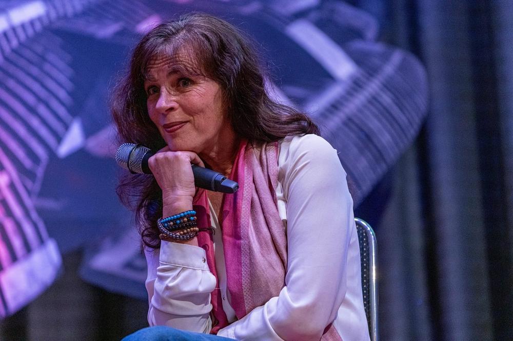 DIRLJIVO OBRAĆANJE MIRE FURLAN SINU: Glumičin RUKOPIS mnoge će RASPLAKATI