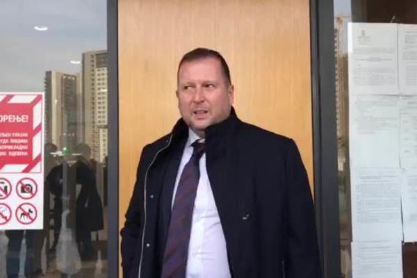 PREKINUTO SASLUŠANJE TREĆE DEVOJKE U SLUČAJU MIKE ALEKSIĆA! Branilac Zoran Jakovljević tražio NJEGOVO izuzeće