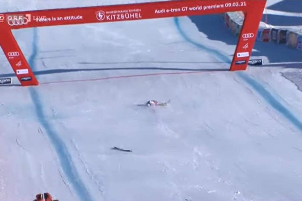 STRAVIČNO: Skijaš pri brzini od 147 km/h pao na glavu! Otkotrljao se kroz ciljnu ravan i ostao nepomičan! (VIDEO)