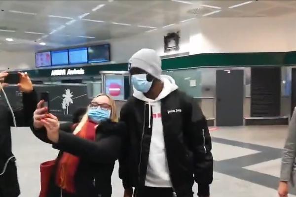 MILAN DOVEO JOŠ JEDNO POJAČANJE ZA OKRŠAJE SA ZVEZDOM: Štoper iz Čelsija sleteo u "Grad mode"!