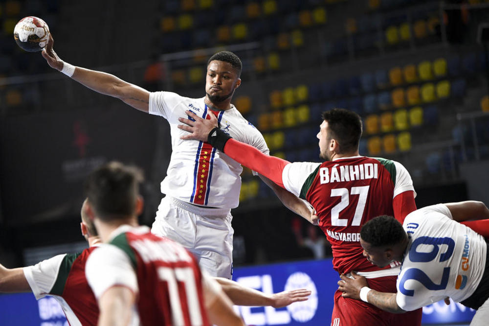 NOVI SKANDAL NA SVETSKOM PRVENSTVU: Ponašali su se prema nama kao prema životinjama! Kao da smo hodajući virus!