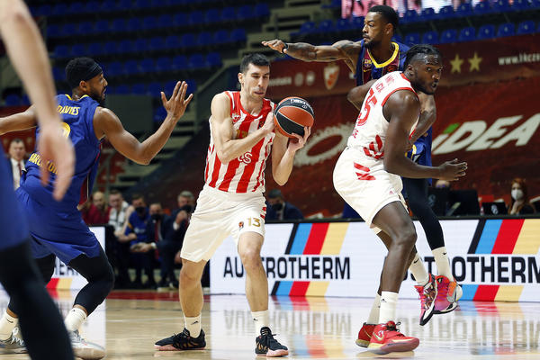 JOŠ JEDAN CENTAR ZVEZDE NEĆE MOĆI DA IGRA U SREDU: Razlog je krajnje neobičan!