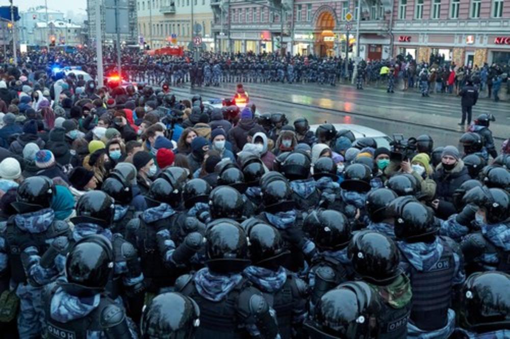 MOSKVA OŠTRO ZAMERILA AMERIKANCIMA: Zašto podržavate nelegalne proteste u Rusiji?