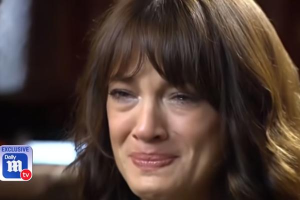 "PROBUDILA SAM SE UJUTRU GOLA U NJEGOVOM KREVETU"! Glumica optužila slavnog reditelja ZA SILOVANJE: Stravična priča