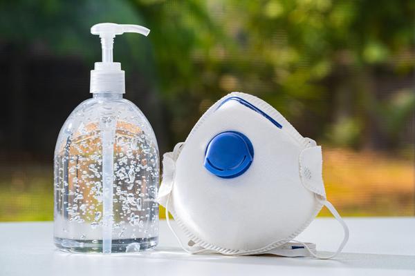 ALARMANTNI PORAST BROJA OBOLELIH! Los Anđeles vraća maske