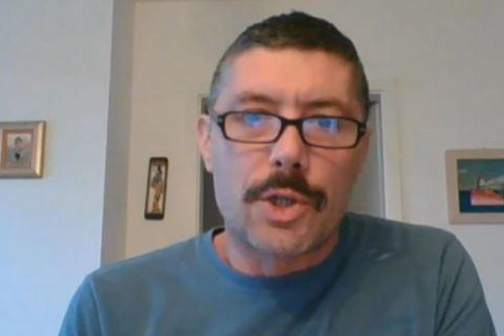 STUDENTKINJAMA JE SKIDAO BRUSEVE I DIRAO IH! Tomislav je pomogao devojkama da OPTUŽE profesora sa VETERINE!