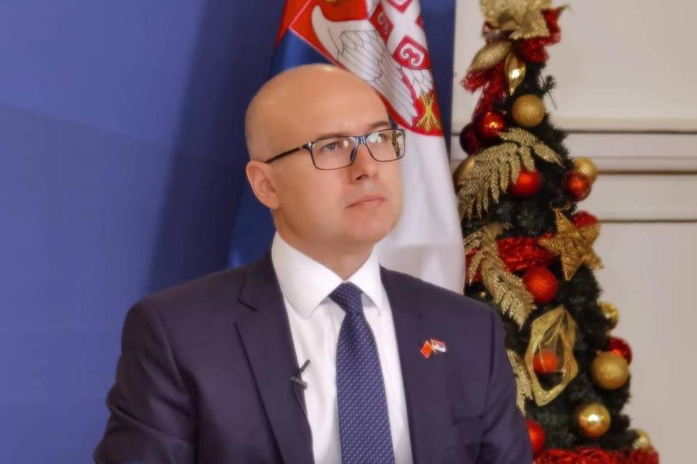 VUČEVIĆ: Novosađani, još jednom ćemo pobediti zajedno, za život, za budućnost naše dece!