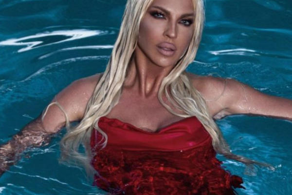 SRPSKA DIVA POKAZALA ULTRA SAVRŠENU FIGURU, GORI KAKO IZGLEDA! Svet nam zavidi na ovakvoj LAVICI! Karleuša UBIJA!