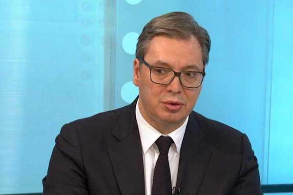 VUČIĆ: Imam 75 kumova, šta rade privatno - njihova stvar