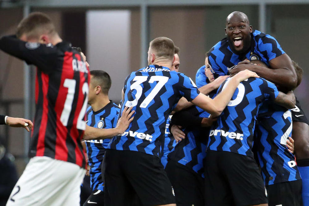 STRAŠAN DERBI DELA MADONINA: Crveni Ibre, penal, preokret, povreda sudije, pa gol za pobedu Intera u 97'! (VIDEO)