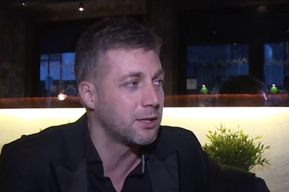 BOJAN JE DANAS NAŠ ČUVENI PEVAČ, A ZBOG RATA SU MU OSTALE TRAJNE POSLEDICE ZA KOJE NIKO NE ZNA: Otkriveno sve!