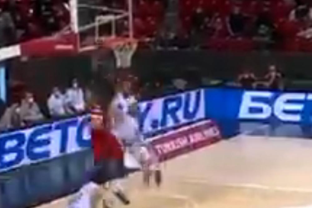 GLEDAŠ LI OVO, REBRAČA ŽELJKO?! Linč će posle Mozlijevog poteza imati noćne more! (VIDEO)