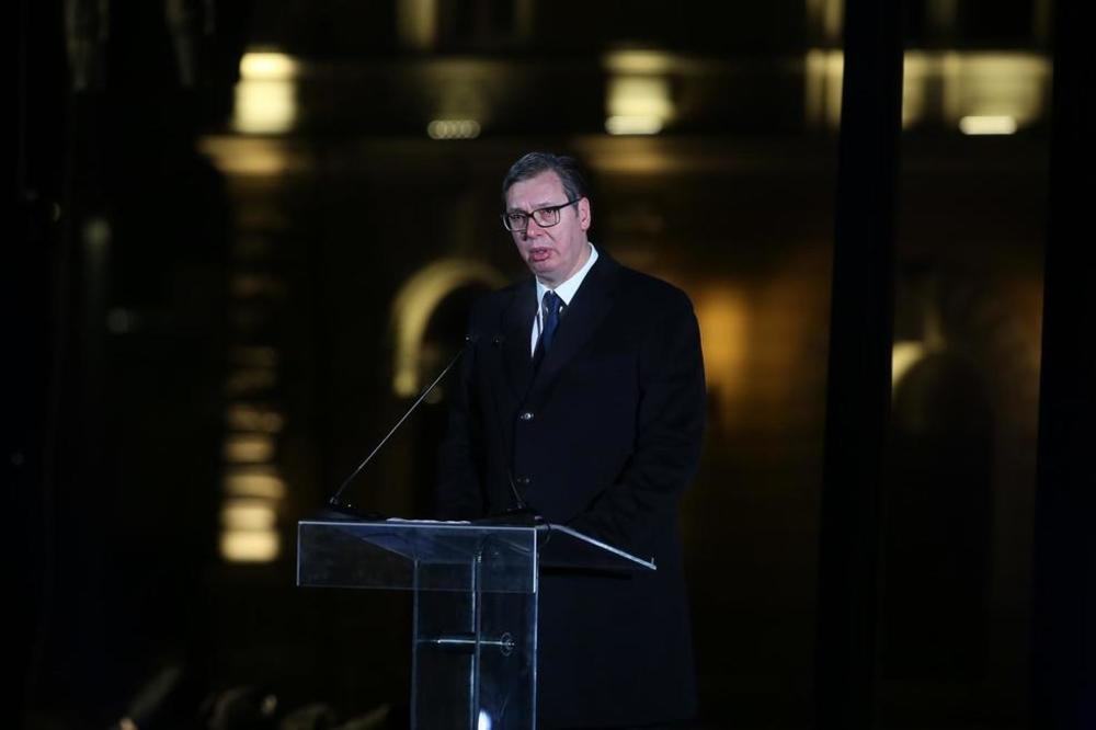 IMAO PORUKU! Predsednik Vučić se oglasio nakon otkrivanja spomenika Stefanu Nemanji (FOTO)