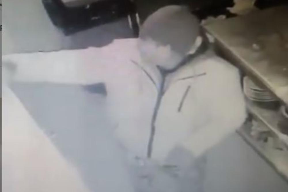 DRAMA U SAMOM CENTRU BEOGRADA: Razbojnik UPAO u poznati restoran, krao pazar i UZIMAO MOBILNE TELEFONE! (VIDEO)