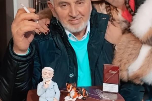 DALILA IZNENADILA OCA NA POSEBAN NAČIN! Pamet da vam stane kakav NEOBIČAN poklon mu je kupila!KAKO SE SAMO SETILA?!