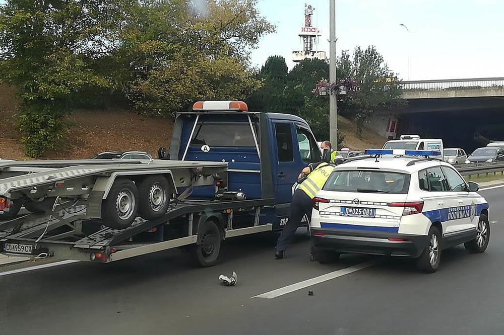 OPREZNO, AKTIVIRALO SE KLIZIŠTE NA AUTOPUTU KOD KRAGUJEVCA: Putevi Srbije UPOZORAVAJU!