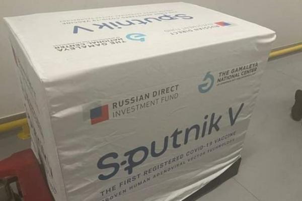 SVE JE SPREMNO, MINISTAR POPOVIĆ OTKRIO: Sutra nam iz Rusije stiže 40.000 VAKCINA! (FOTO)