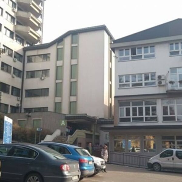 U UŽIČKOJ BOLNICI SMEŠTENO 77 KOVID PACIJENATA: Na respiratorima 12 obolelih!