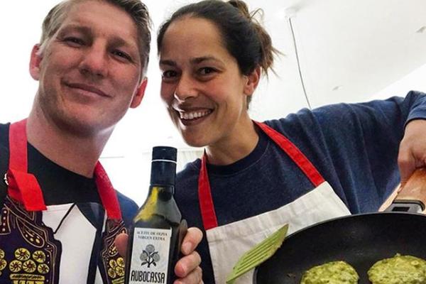 OVAKO ANA IVANOVIĆ PRAVI DIJETALNI SLADOLED: Sve domaći i zdravi sastojci, ona zna šta VALJA!