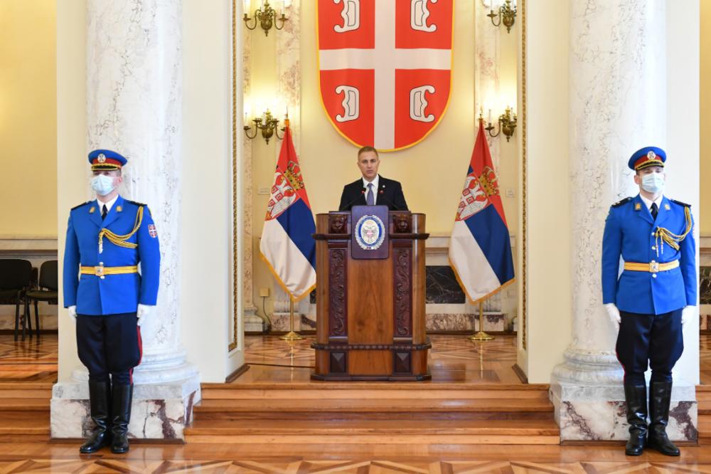 MINISTAR ODBRANE URUČIO ODLIKOVANJA PRIPADNICIMA VOJSKE! Ceremoniji je prusustvovao i načelnik Generalštaba!