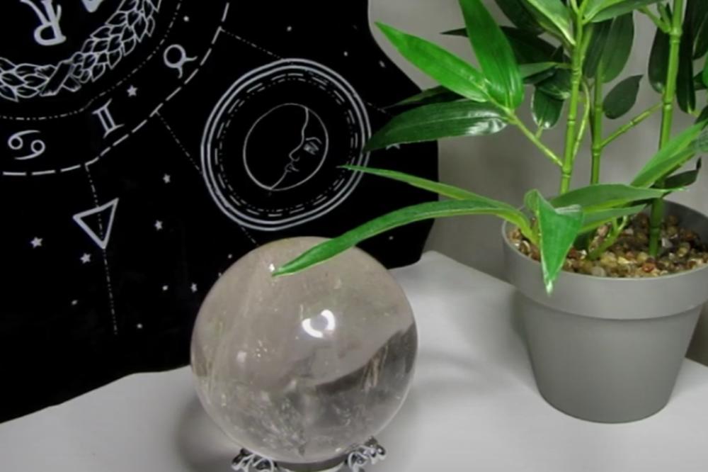 NAJLUĐA TEORIJA ZAVERE U 2021. GODINI: Nalupali su se za sve pare i niko ne može da veruje