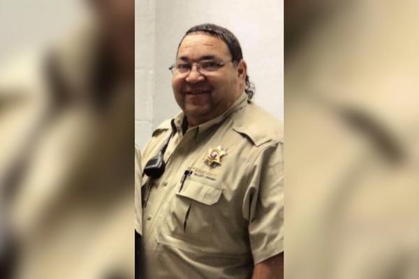 RASIZAM U AMERICI! Groblje ODBILO da sahrani CRNOG POLICAJCA!