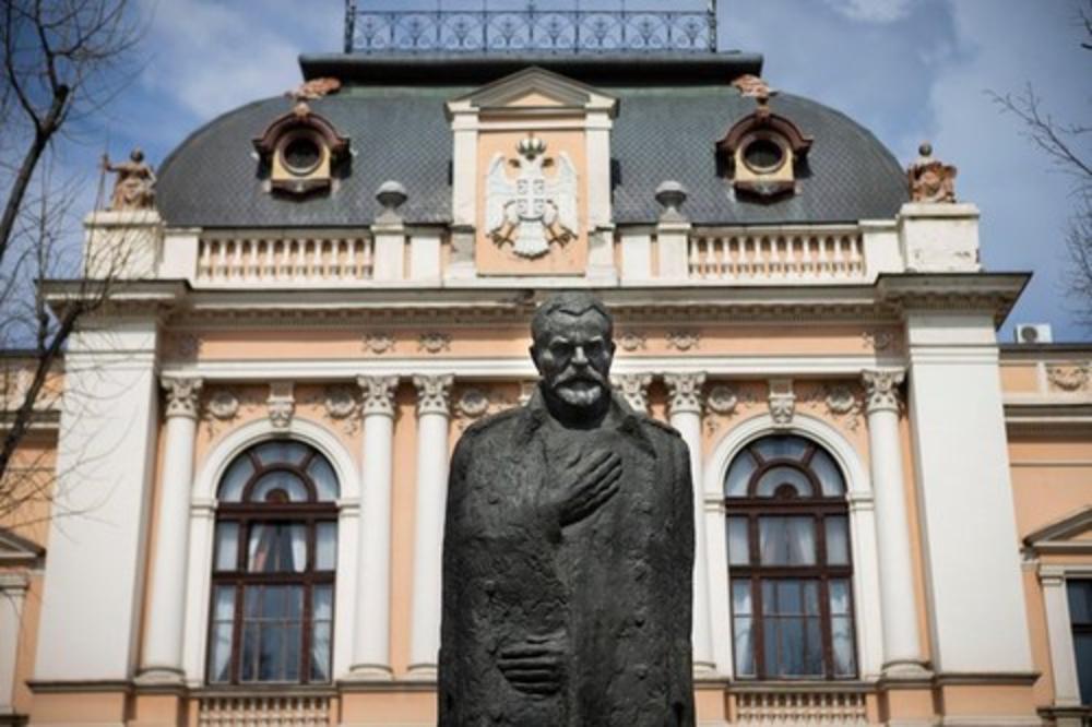 PRAUNUK VOJVODE PUTNIKA PORUČIO: Treba vratiti obavezni vojni rok