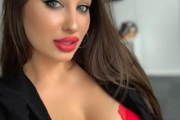 ZBOG OVE BOMBASTIČNE RUSKINJE SRBI SU BILI SINOĆ ZAKUCANI ZA TV! Brutalno mešala i uvijala u Zvezdama Granda!