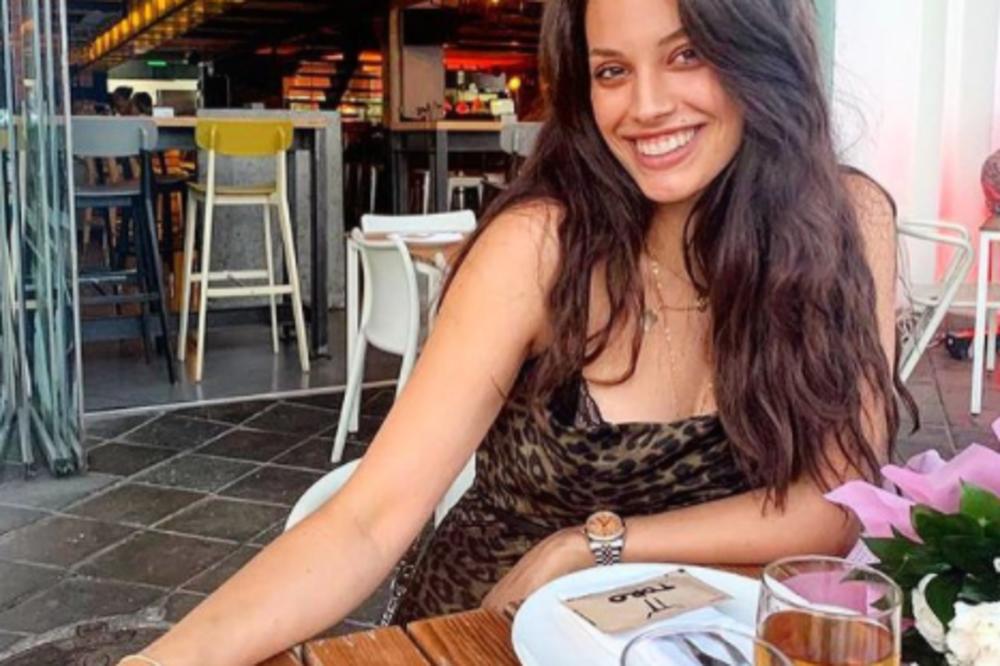 NAKON POROĐAJA, NAJLEPŠA MLADA GLUMICA RAZNEŽILA ČITAV REGION! Podelila EMOTIVNU FOTKU SVOJE ĆERKE, preslatko!