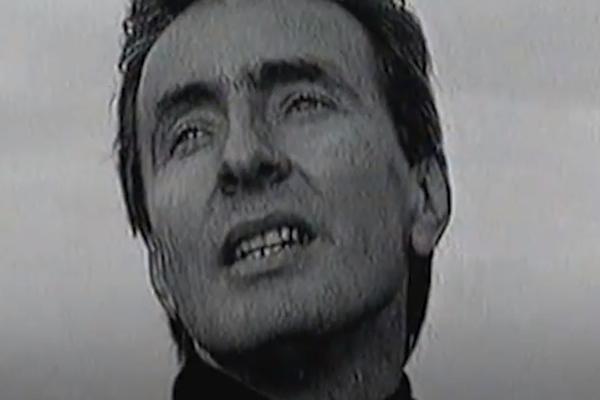 UMRO SLAVNI FOLKER KOJI SE PROSLAVIO DEVEDESETIH! Iznenada preminuo u 68. godini, njegova žena u suzama!