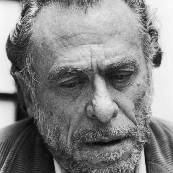 5 VAŽNIH PRAVILA ZA ŽIVOT VELIKOG KNJIŽEVNOG BOEMA: Primenite ih i živećete BEZ KAJANJA i žestoko kao Bukovski