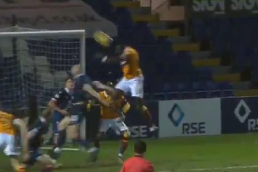 RONALDO, UPRAVO SI IZAZVAN! Štoper u Škotskoj preskočio Kristijanov magični skok! (VIDEO)