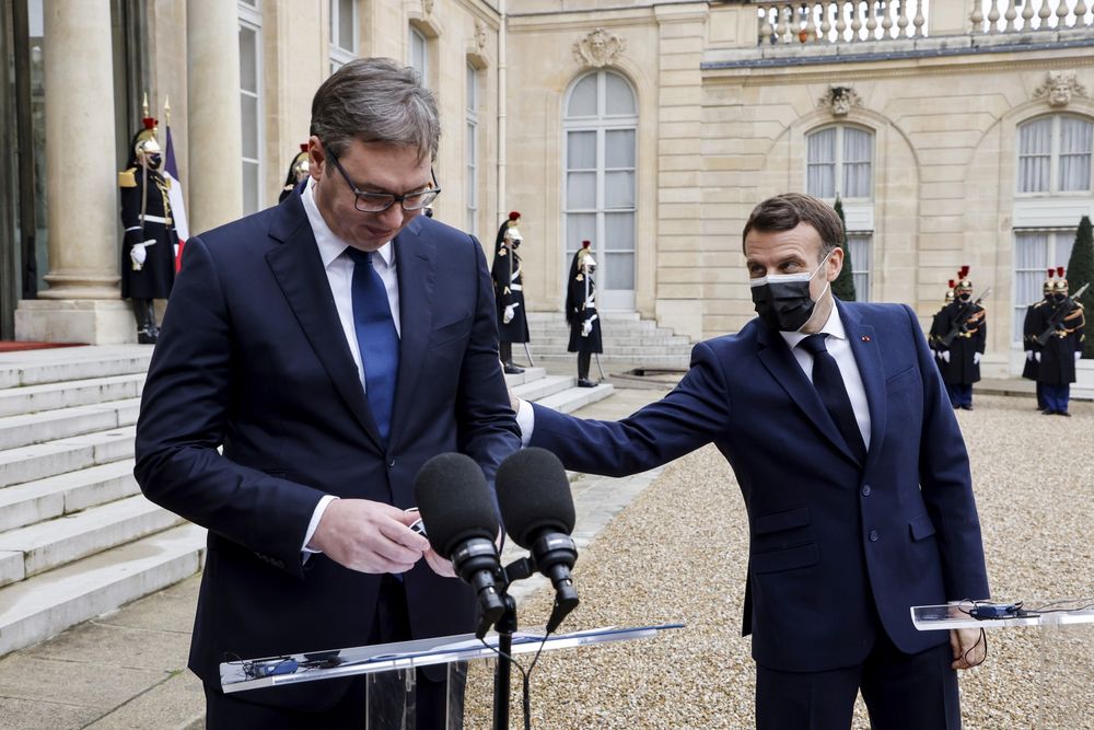 Aleksandar Vučić, Emanuel Makron
