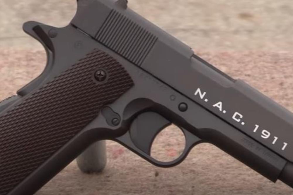 PUCNJAVA NA VIŠE LJUDI U BOLNICI! Američka vlast na nogama