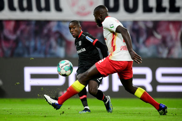 IDEALNA ZAMENA ZA ALABU PRAVO IZ DIREKTNOG RIVALA ZA TITULU: Rumenige ubija dve muve jednim udarcem!