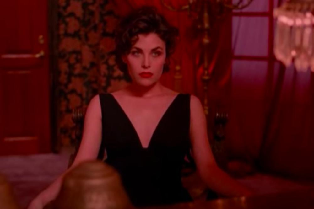 NIJE BILO MUŠKARCA KOJI JE 90-IH NIJE ŽELEO: Pogledajte kako danas IZGLEDA lepa GLUMICA iz TVIN PIKSA (FOTO)