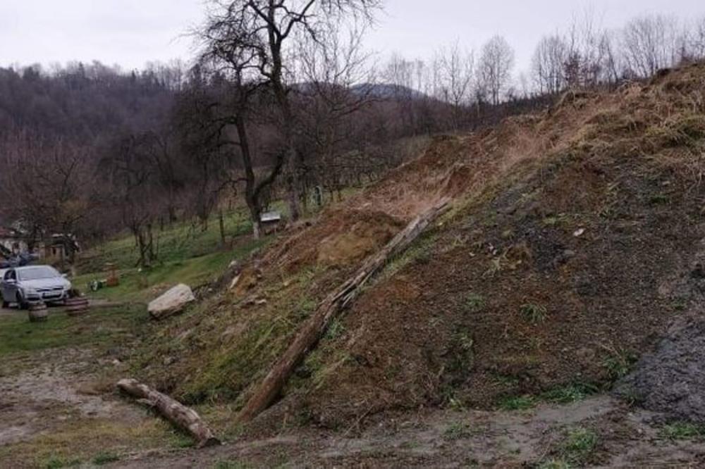 ZABRINJAVAJUĆI PRIZORI IZ SRPSKOG SELA: Pokrenulo se klizište, preti kućama, ljudi danima ne spavaju!