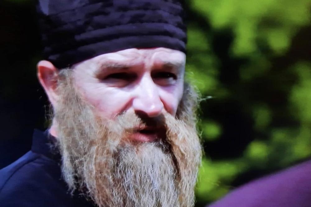 ZNATE LI O KOME SE RADI?! U NOVOJ SERIJI IGRA MONAHA: Glumac je u privatnom životu muž ćerke ubijenog ĆURUVIJE!